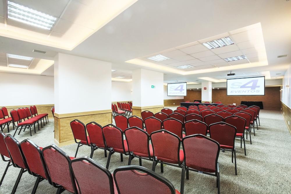 S4 Hotel Aguas Claras Тагуатинга Экстерьер фото