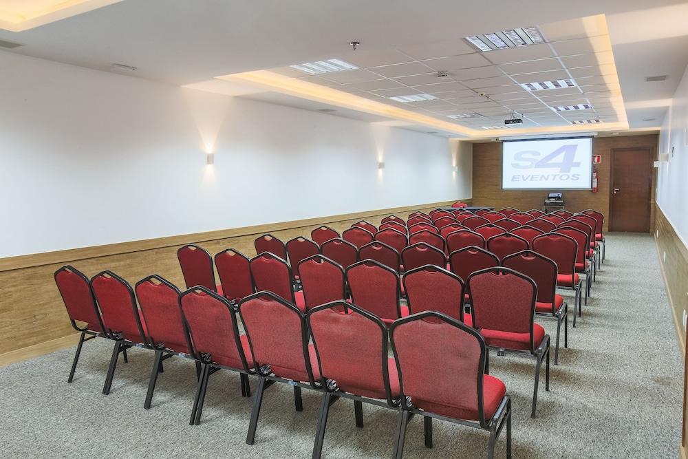 S4 Hotel Aguas Claras Тагуатинга Экстерьер фото